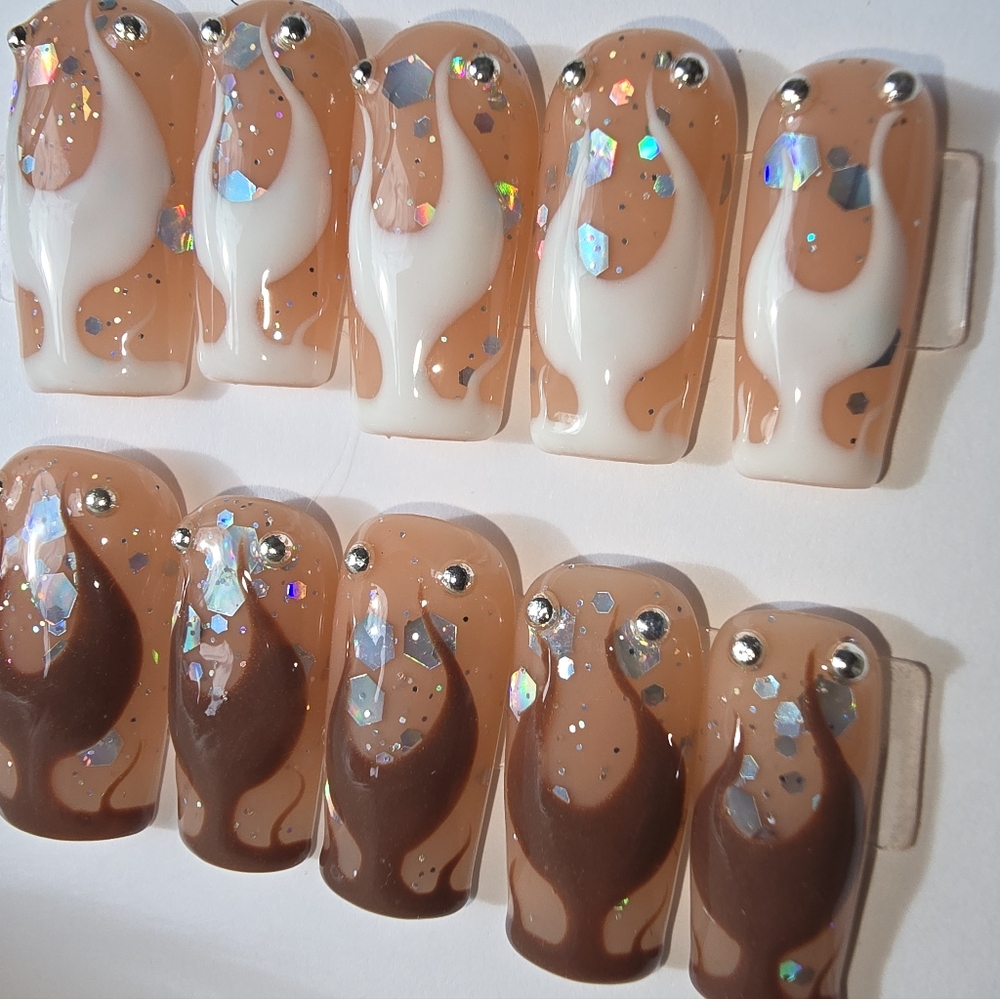 Handmade Brown and White Flame Nail Set with Glitter - Picture 4 of 4